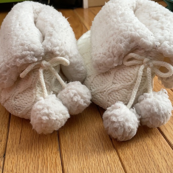 Size 8-9 slipper boots! - Picture 3 of 3